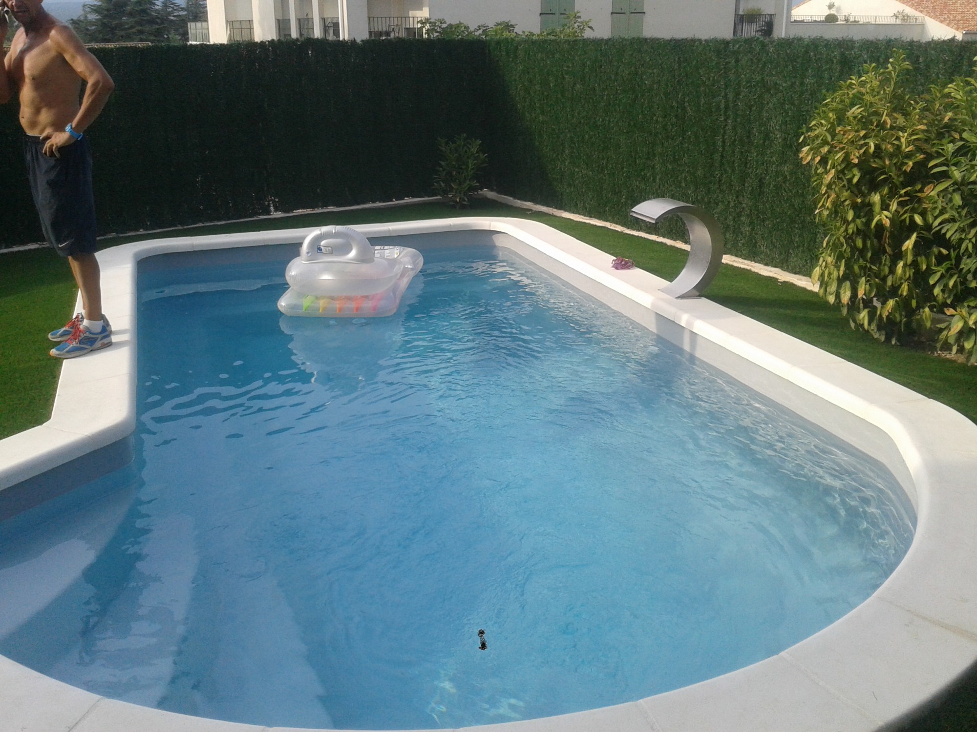 pose de gazon synthétique à Fréjus