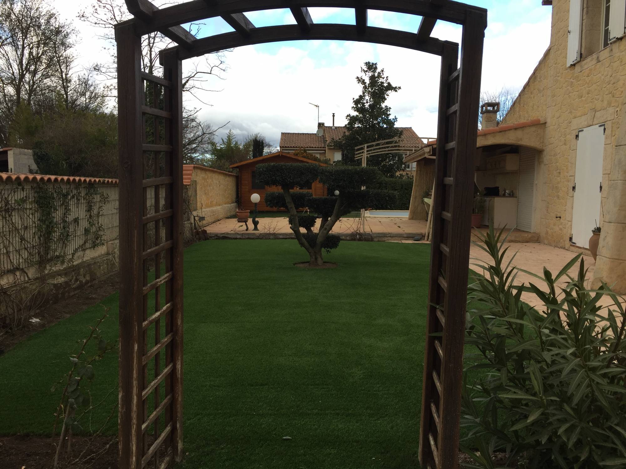 pose de gazon synthétique Aix en Provence