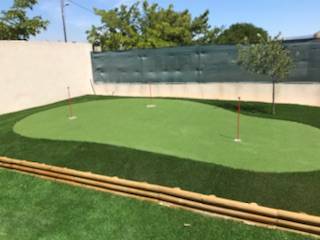 Green de golf synthétique à Toulon