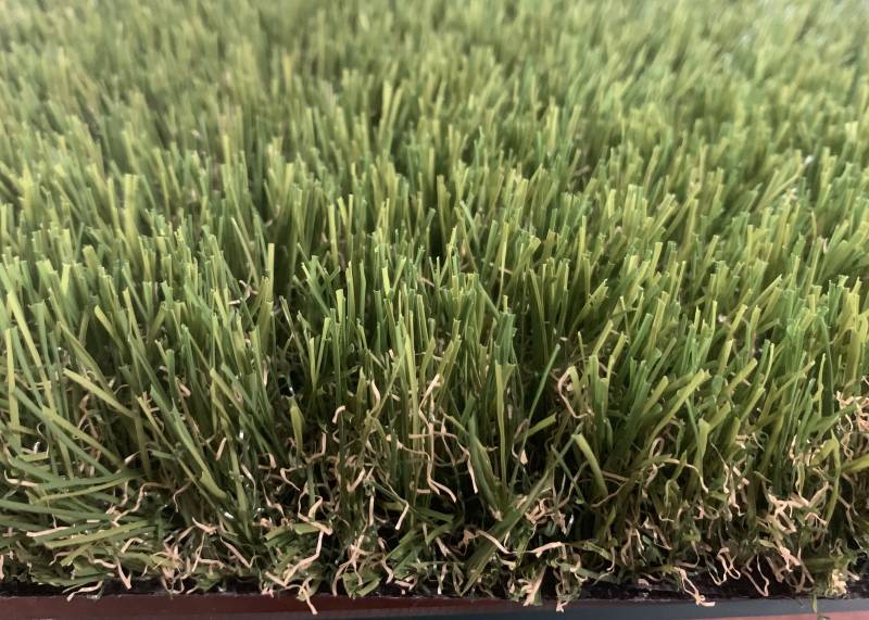 gazon synthétique Garden 42 mm pour jardins et piscines