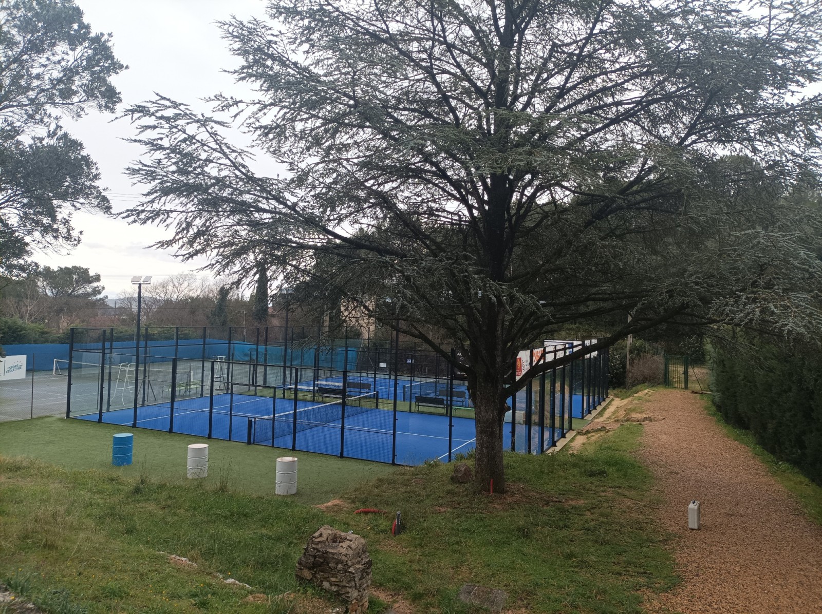 construction d'un cours de paddle à Bagnols-sur-Cèze 