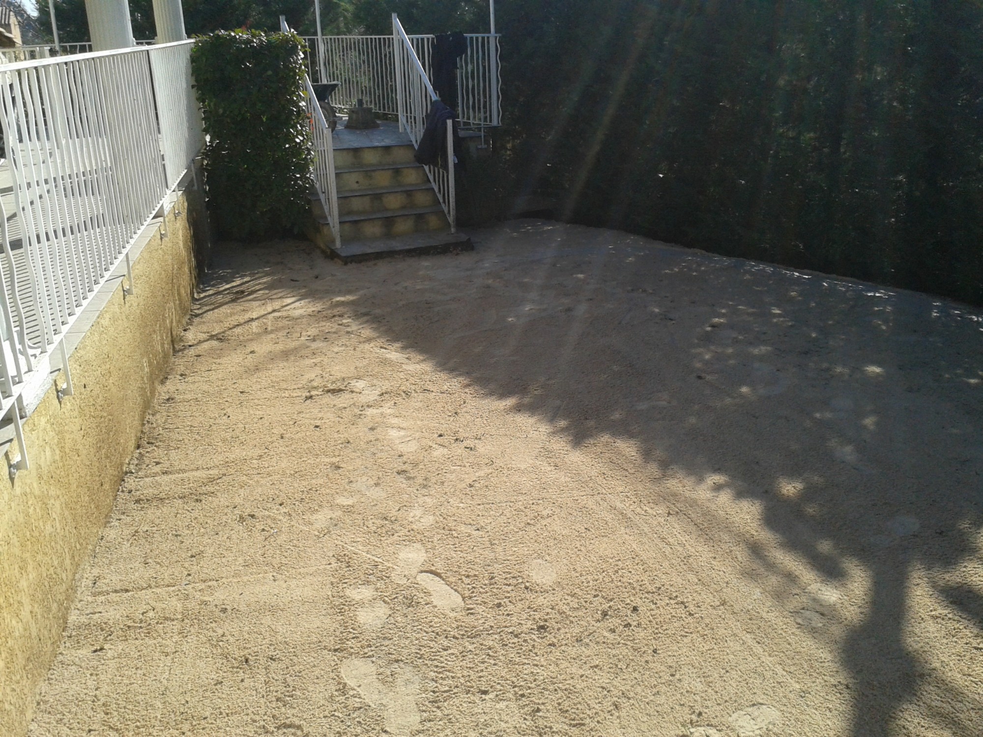 Mise en place du sable stabilisé