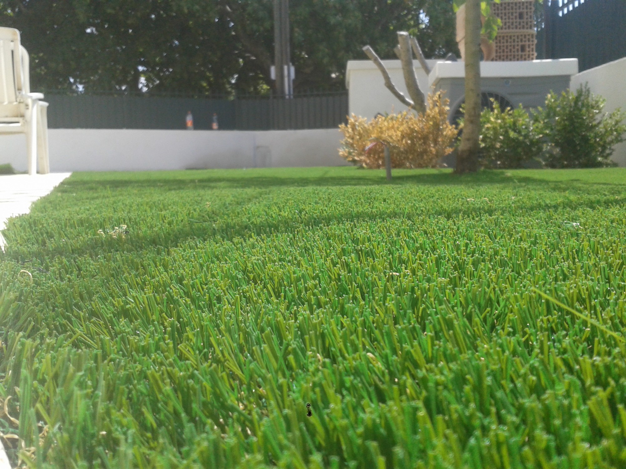 Poseur de gazon synthétique dans les Bouches-du-Rhône