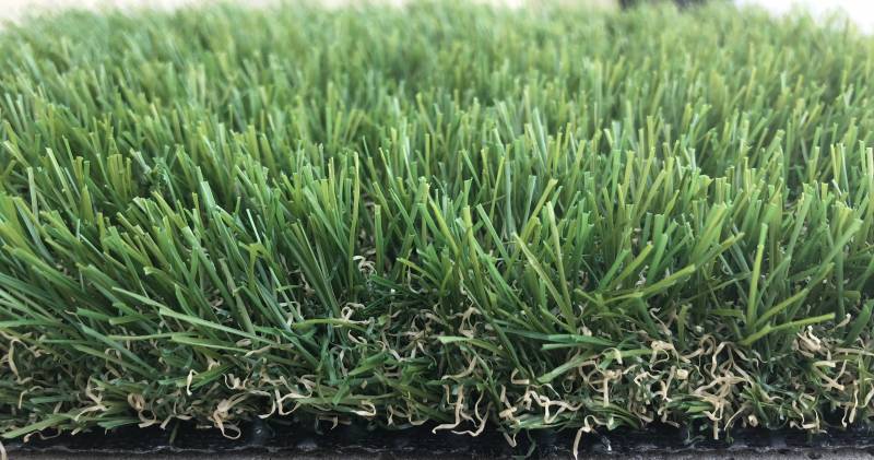 gazon synthétique pour terrasse et balcon : CARLOS 35MM