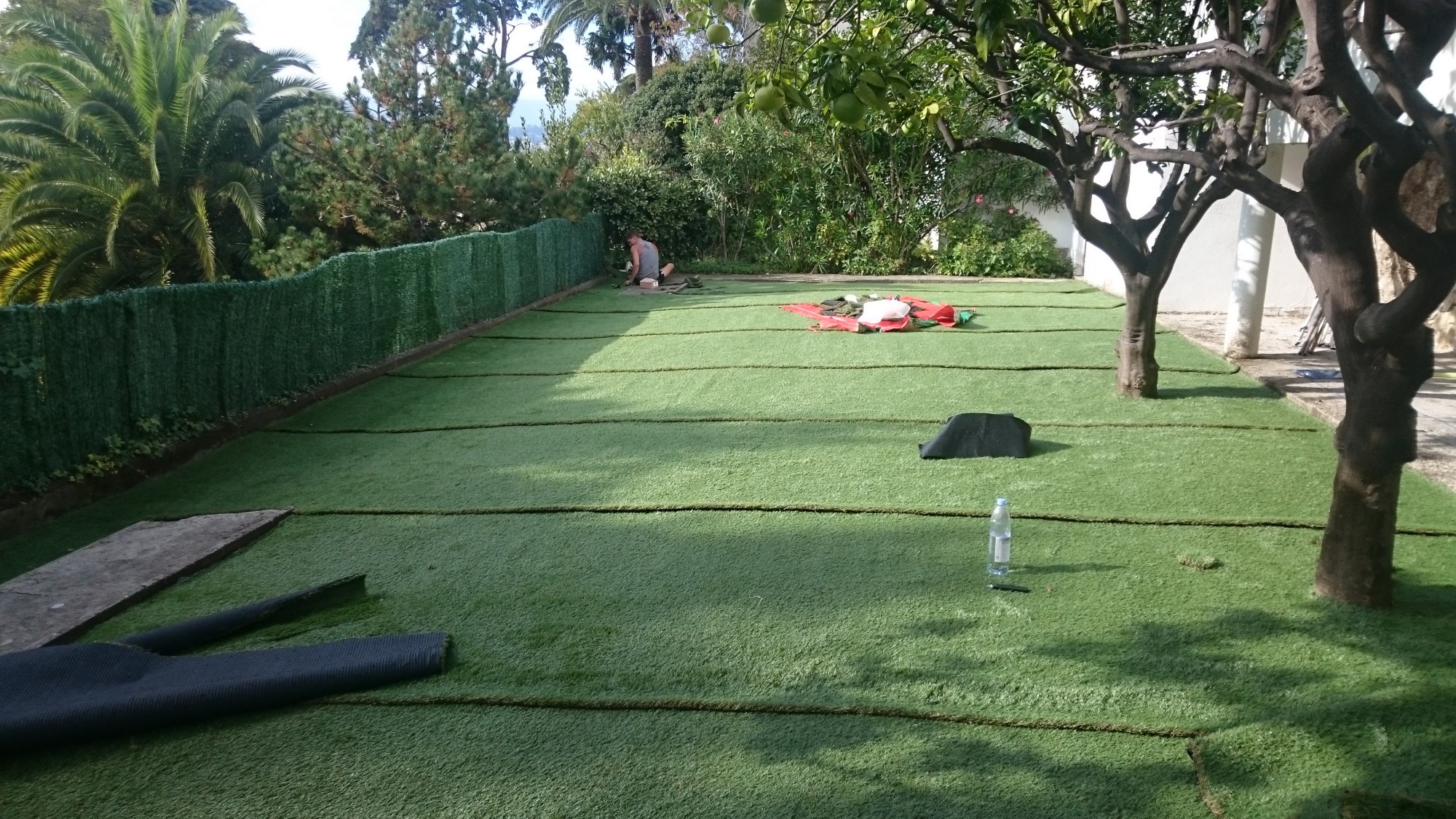 Univers gazons : n°1 dans la pose de gazon synthétique