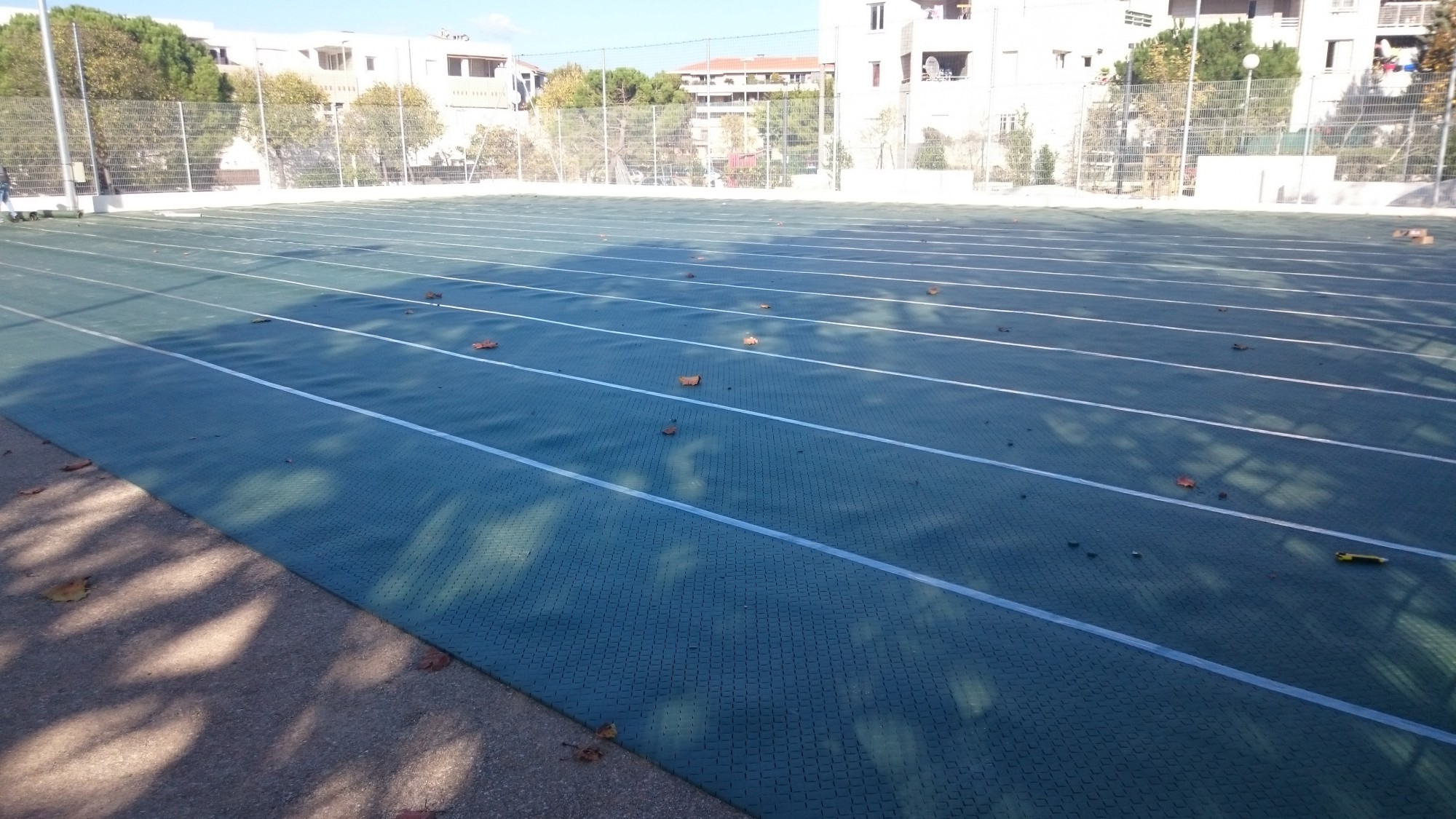 fabricant et installateur de gazon sans remplissage pour football