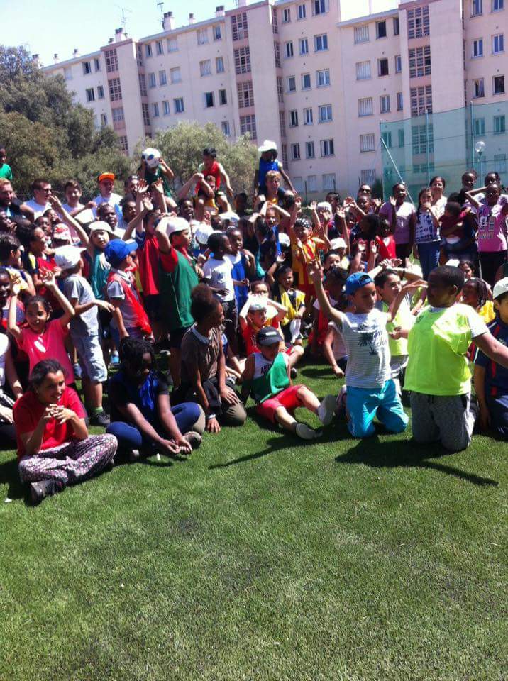 Réalisation d'un football 5 outdoor pour la cité de la Sauvagère à Marseille, Bouches du Rhône, 13
