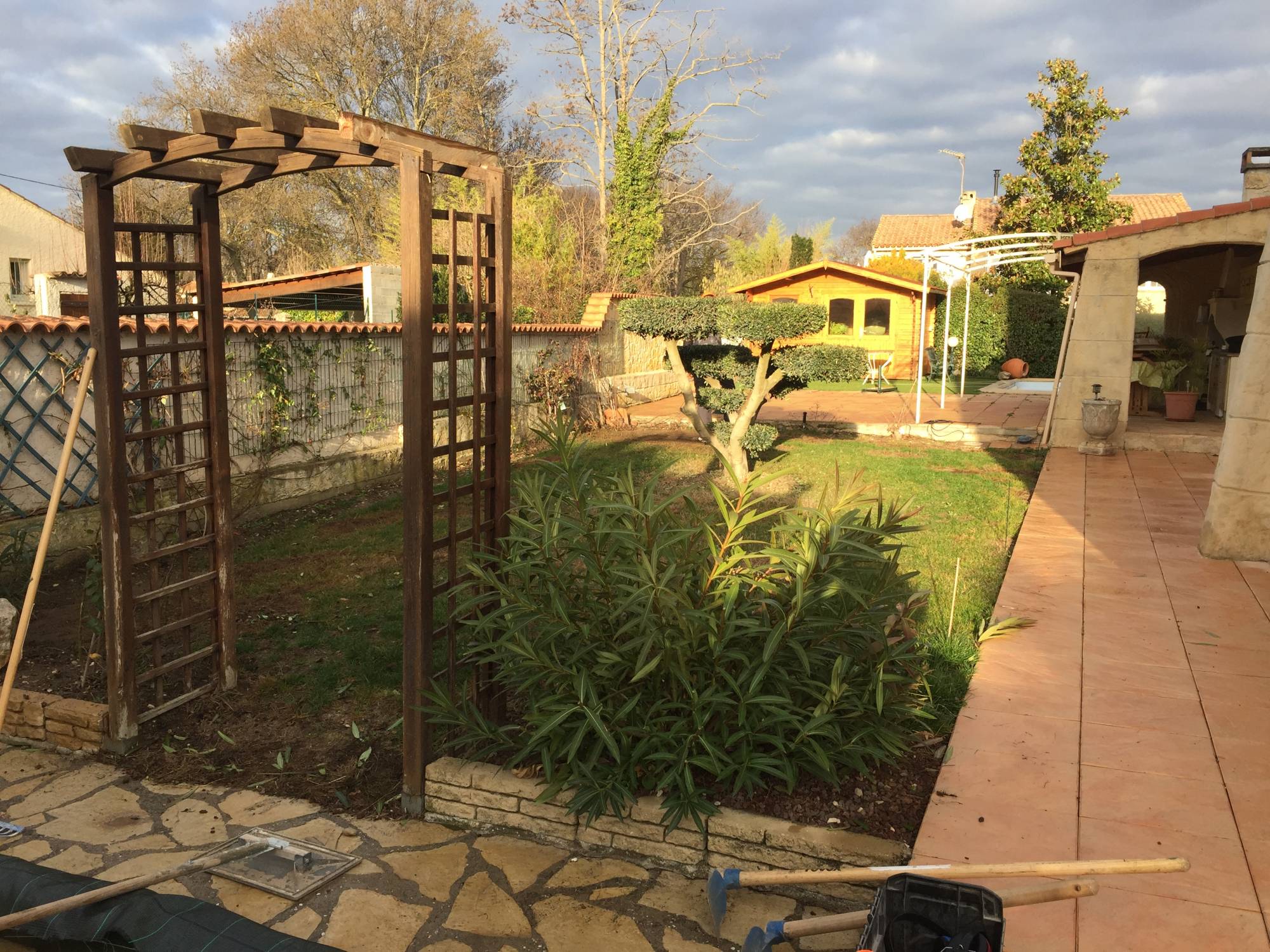 installation de gazon synthétique Aix en Provence