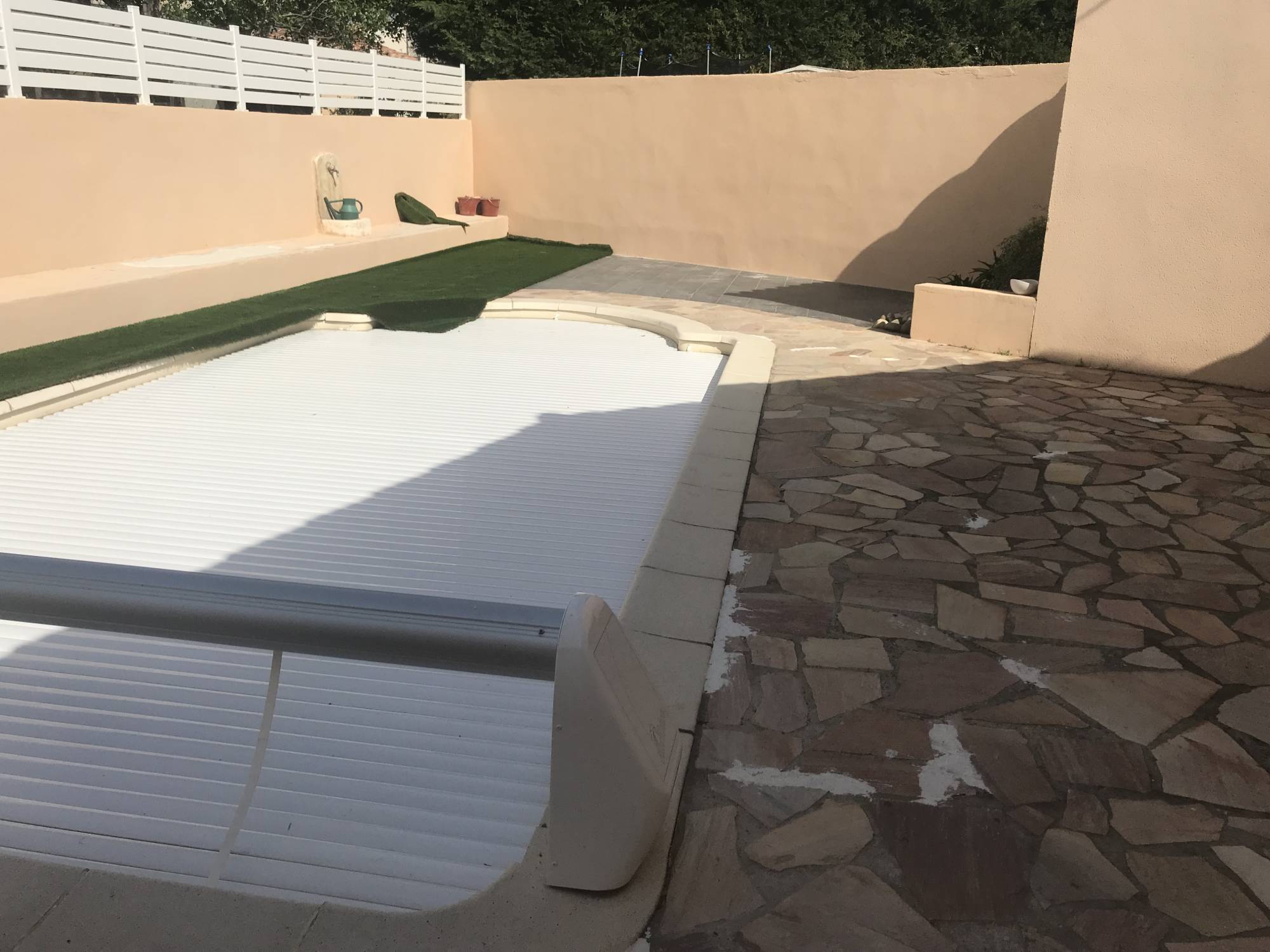 pose de gazon artificiel dans le Vaucluse