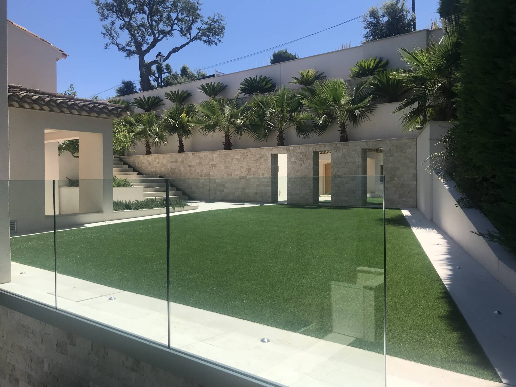 Distributeur de gazon synthétique à Plan de Campagne