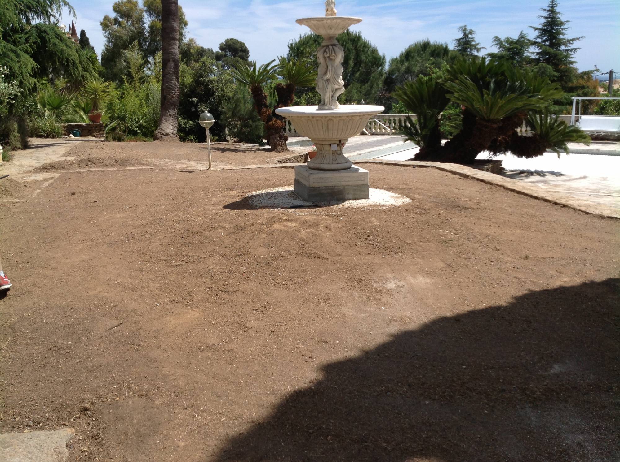 poseur de gazon synthétique à Eguilles