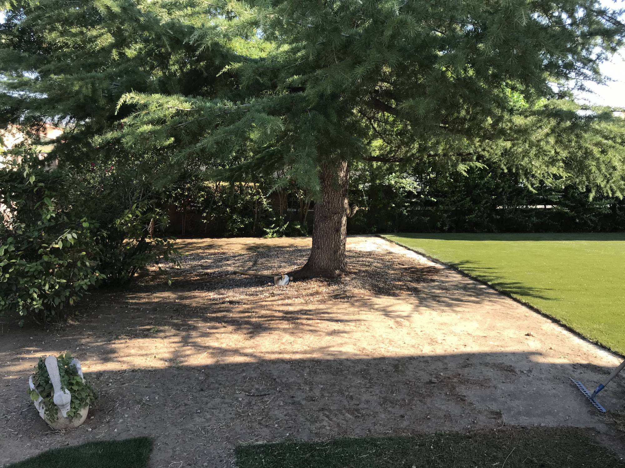 pose de pelouse artificielle aux Pennes Mirabeau, Bouches du Rhône, 13