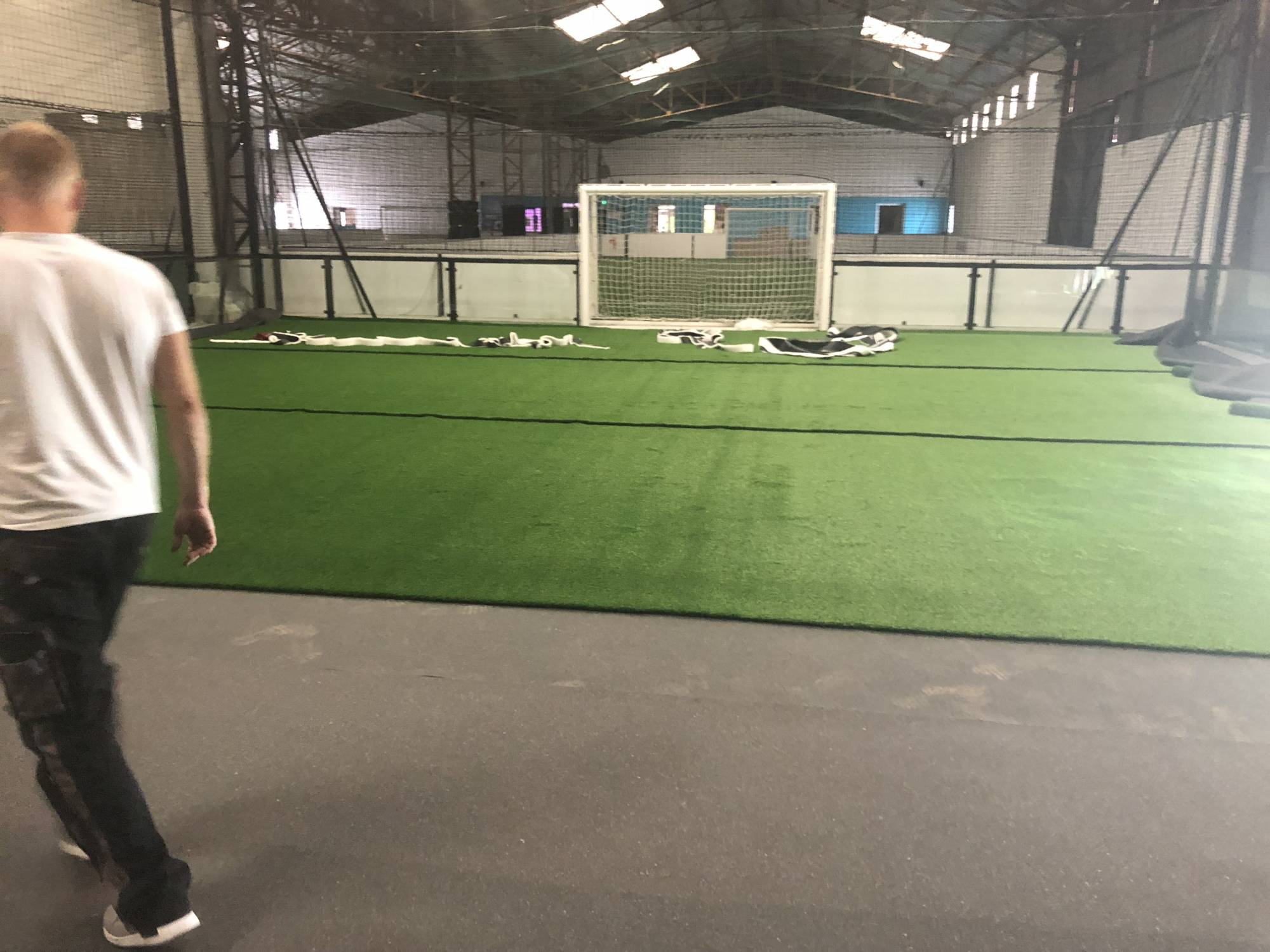 pose d'un soccer 5 à Plan de Campagne (13)