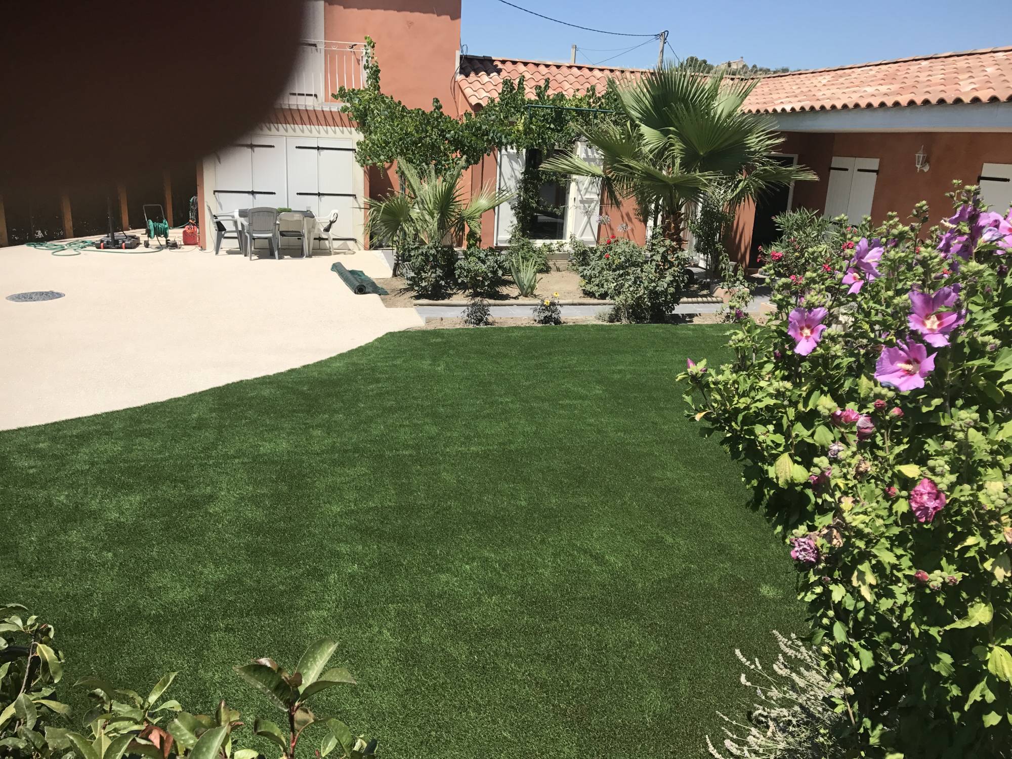 Vente de gazon synthétique à Beaurecueil