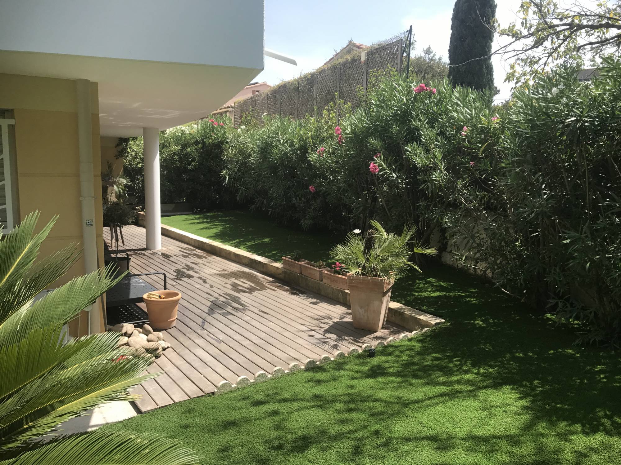 Pelouse synthétique à Ventabren