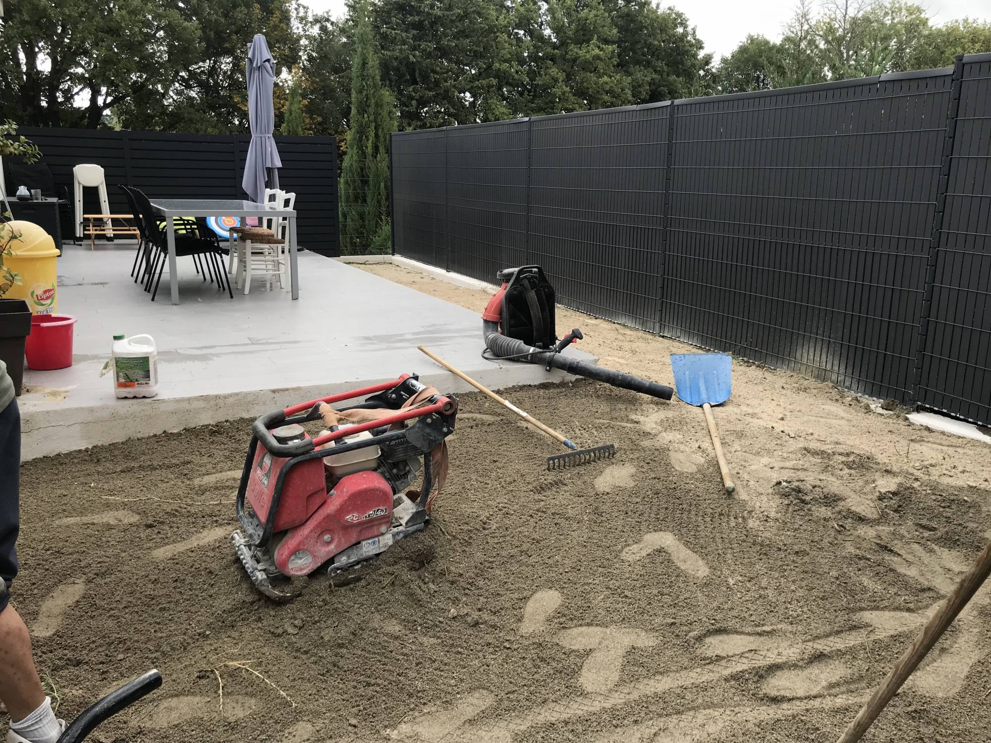 gazon artificiel à Bouc Bel Air