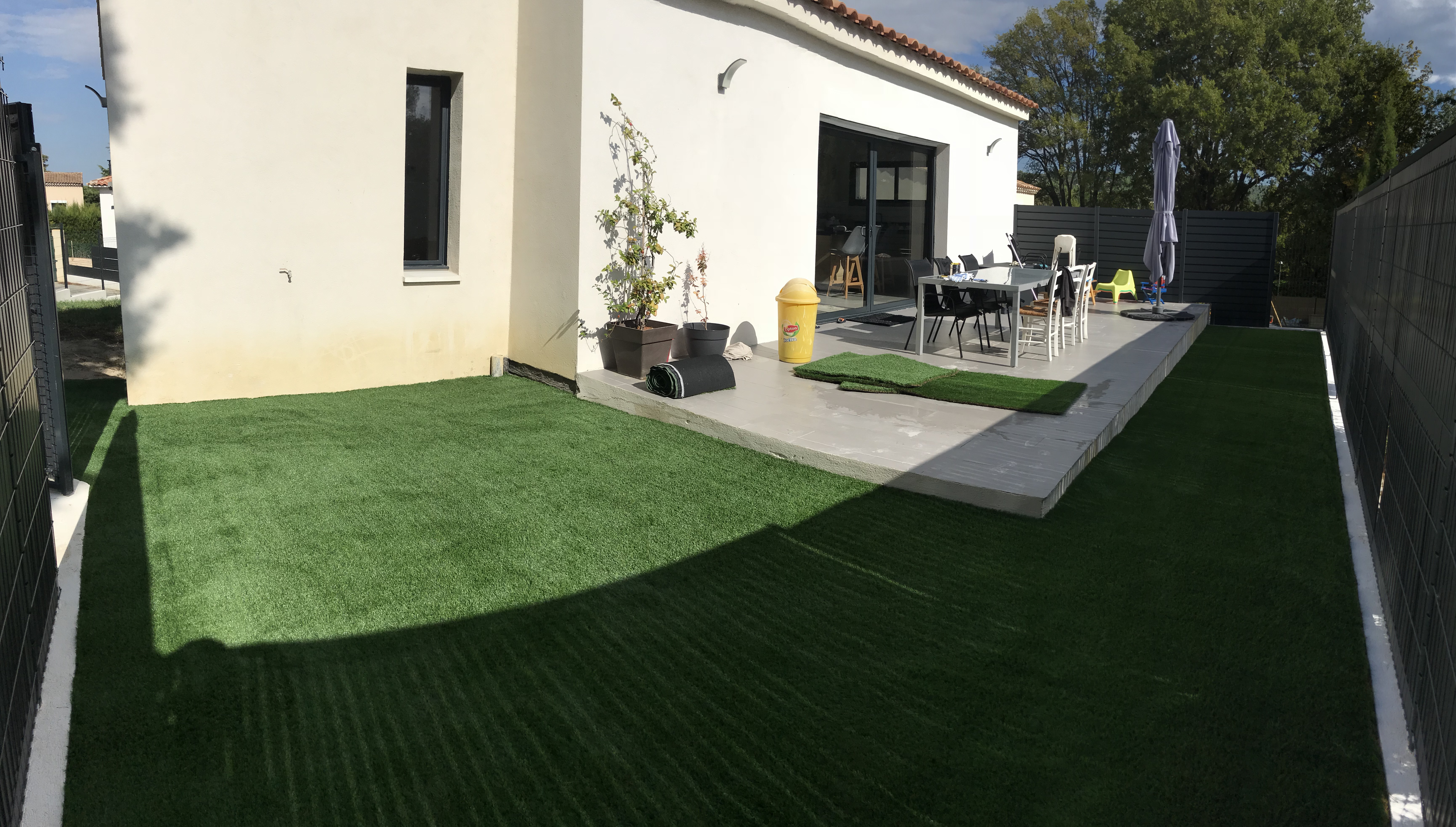 Pose de gazon synthétique à Bouc Bel Air, La Salle, Bouches du Rhône, 13