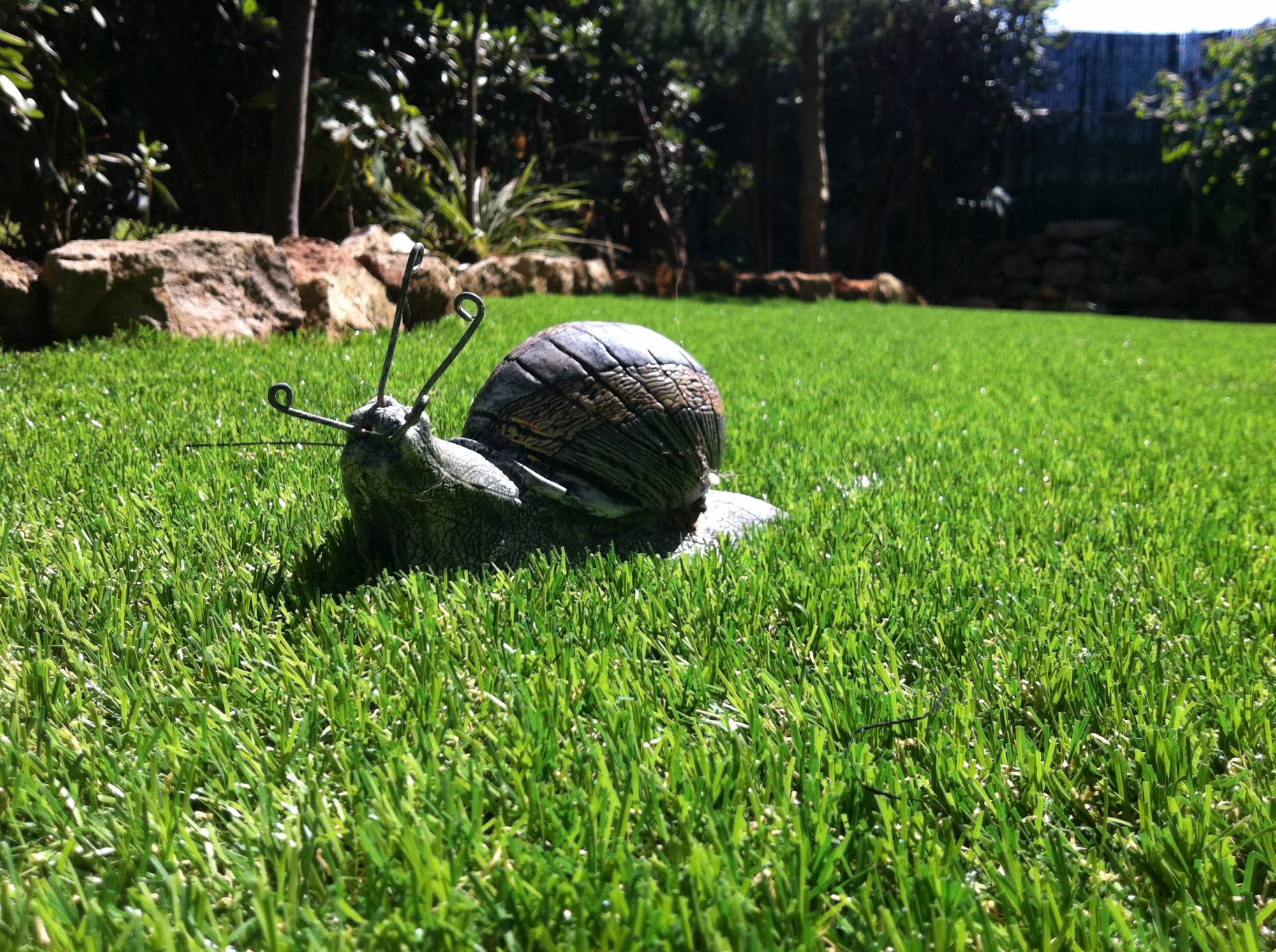 avantage et inconvénient d'une pelouse artificiel