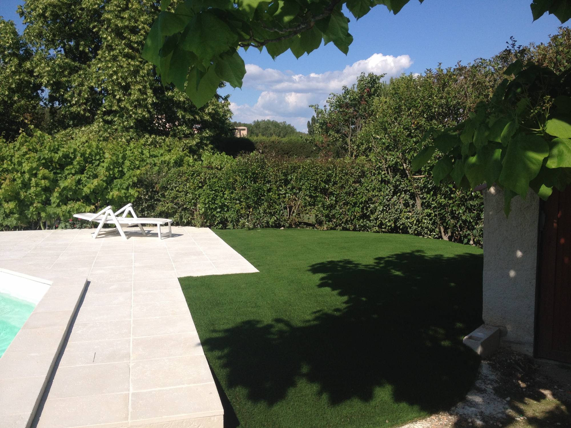 pose de gazon synthétique à Plan de Campagne