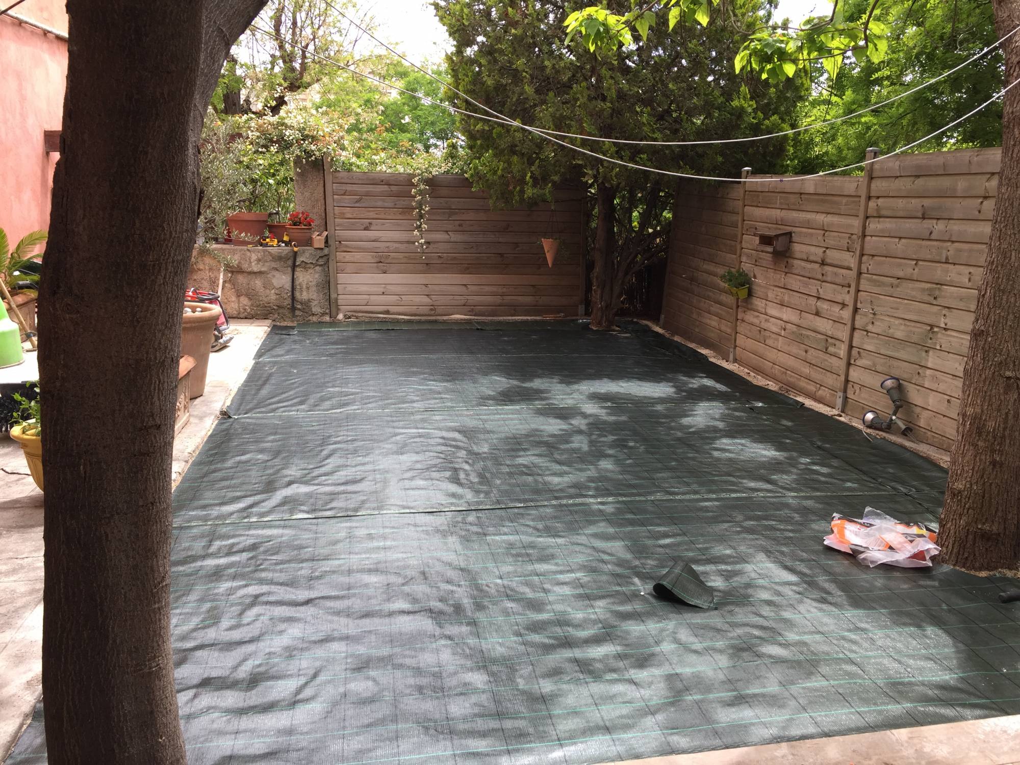 installation de gazon artificiel à Marseille, la Blancarde