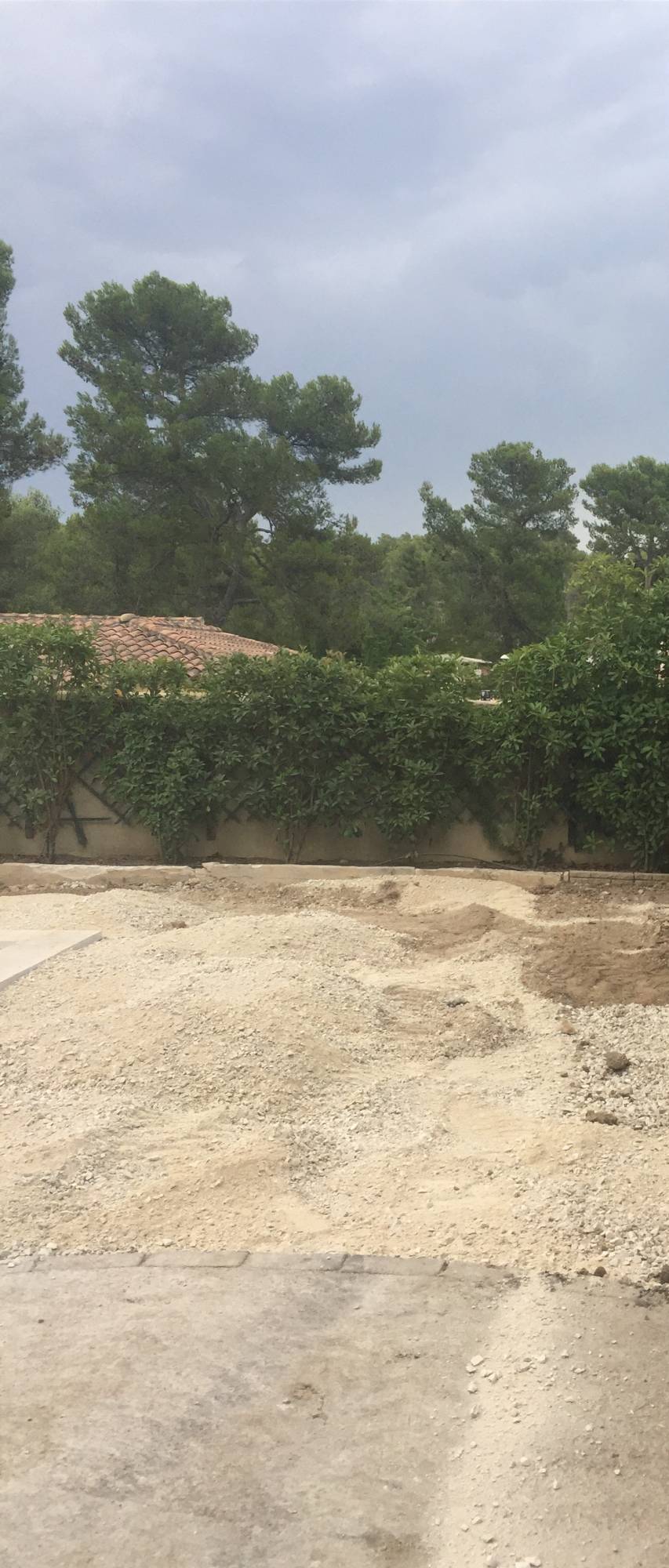 pelouse synthétique pour tour de piscine à Aix en provence