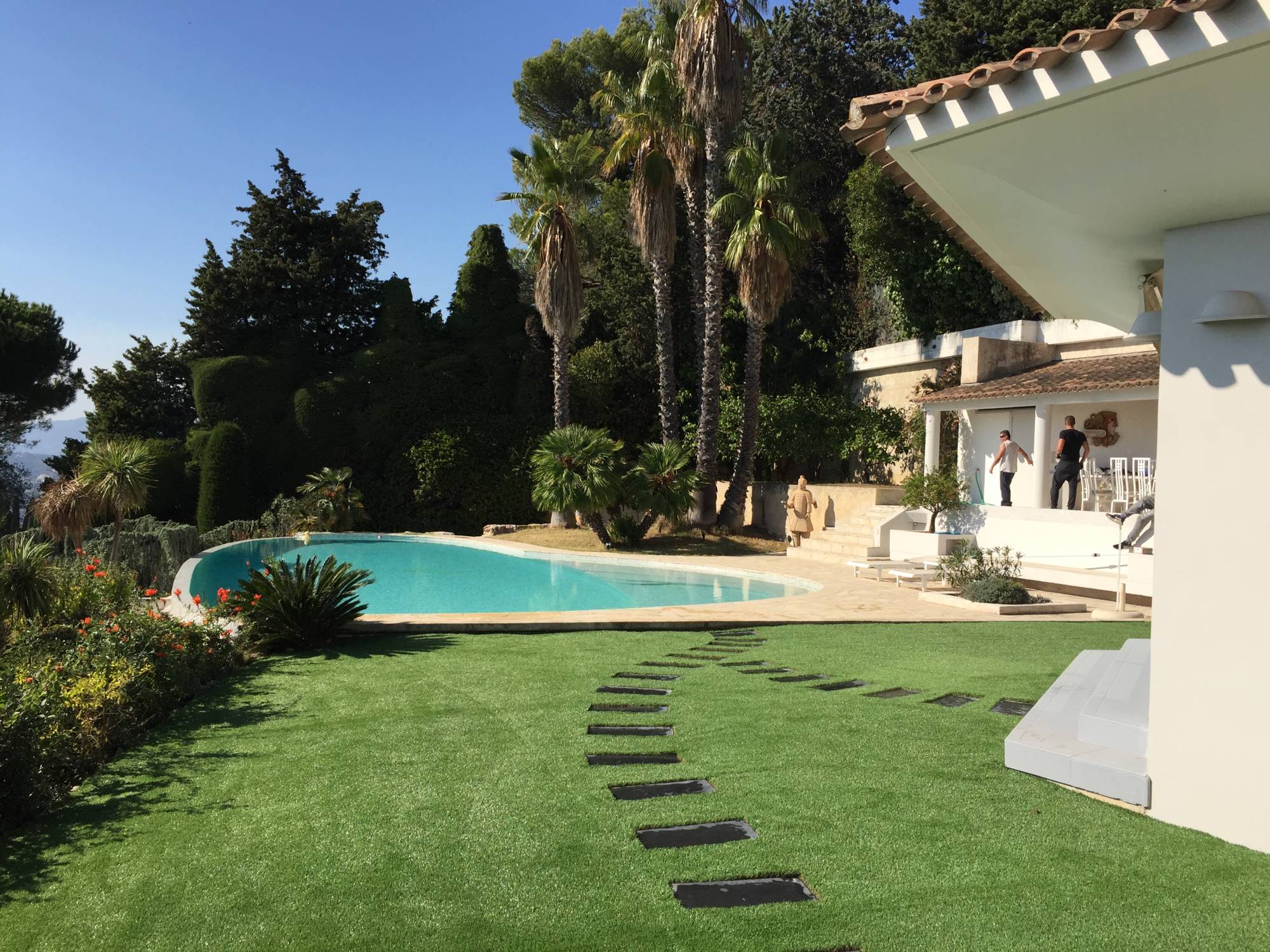 pose de gazon synthétique à Mandelieu