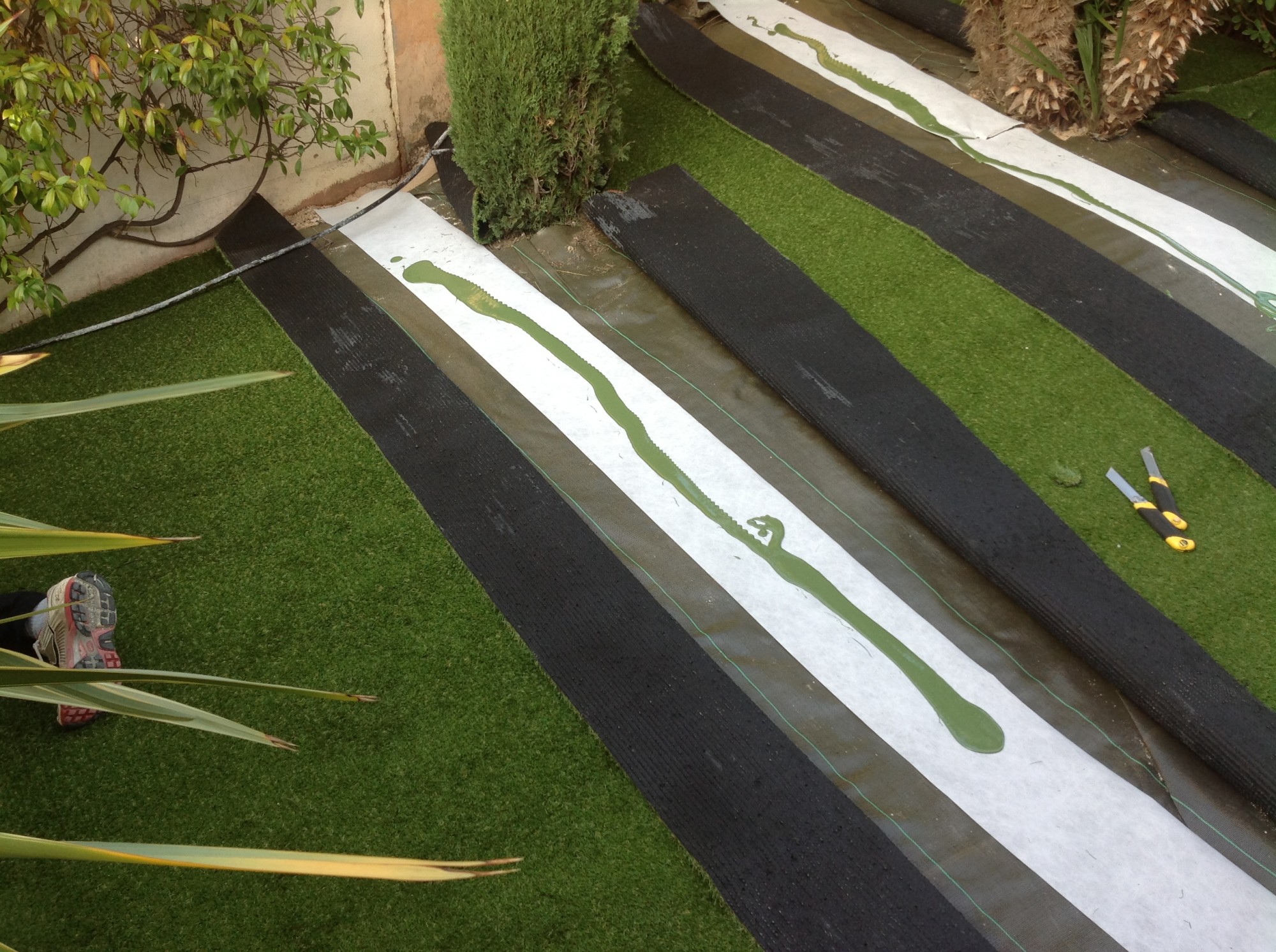 Univers gazons : poseur de gazons synthétiques pas cher à Nice