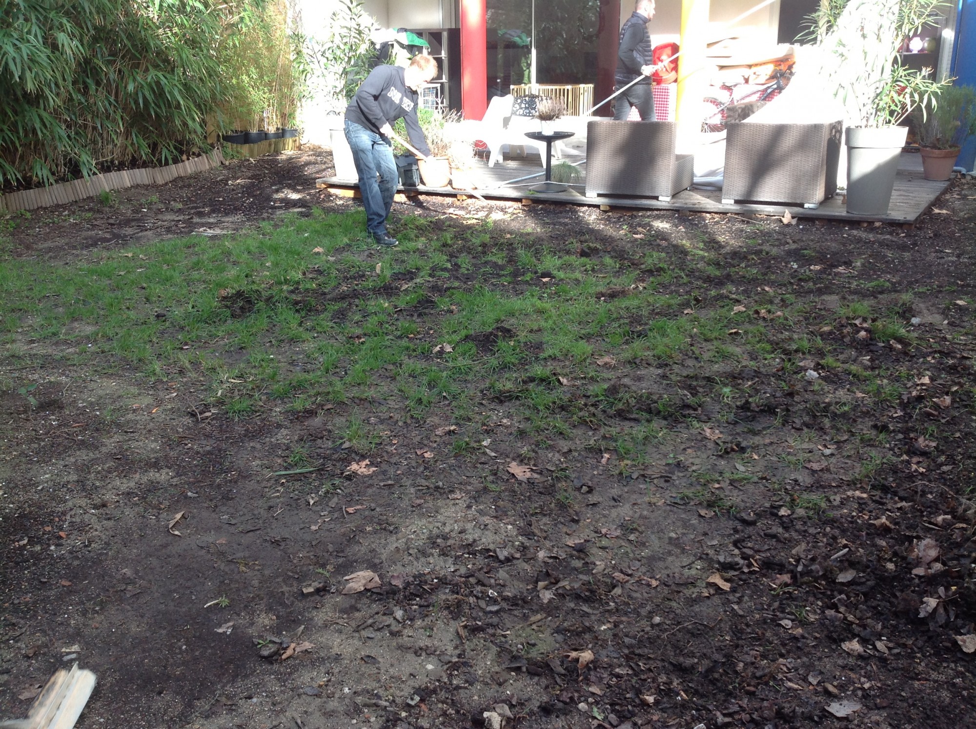 Chantier avant la pose d'une pelouse artificielle à Aix en Provence