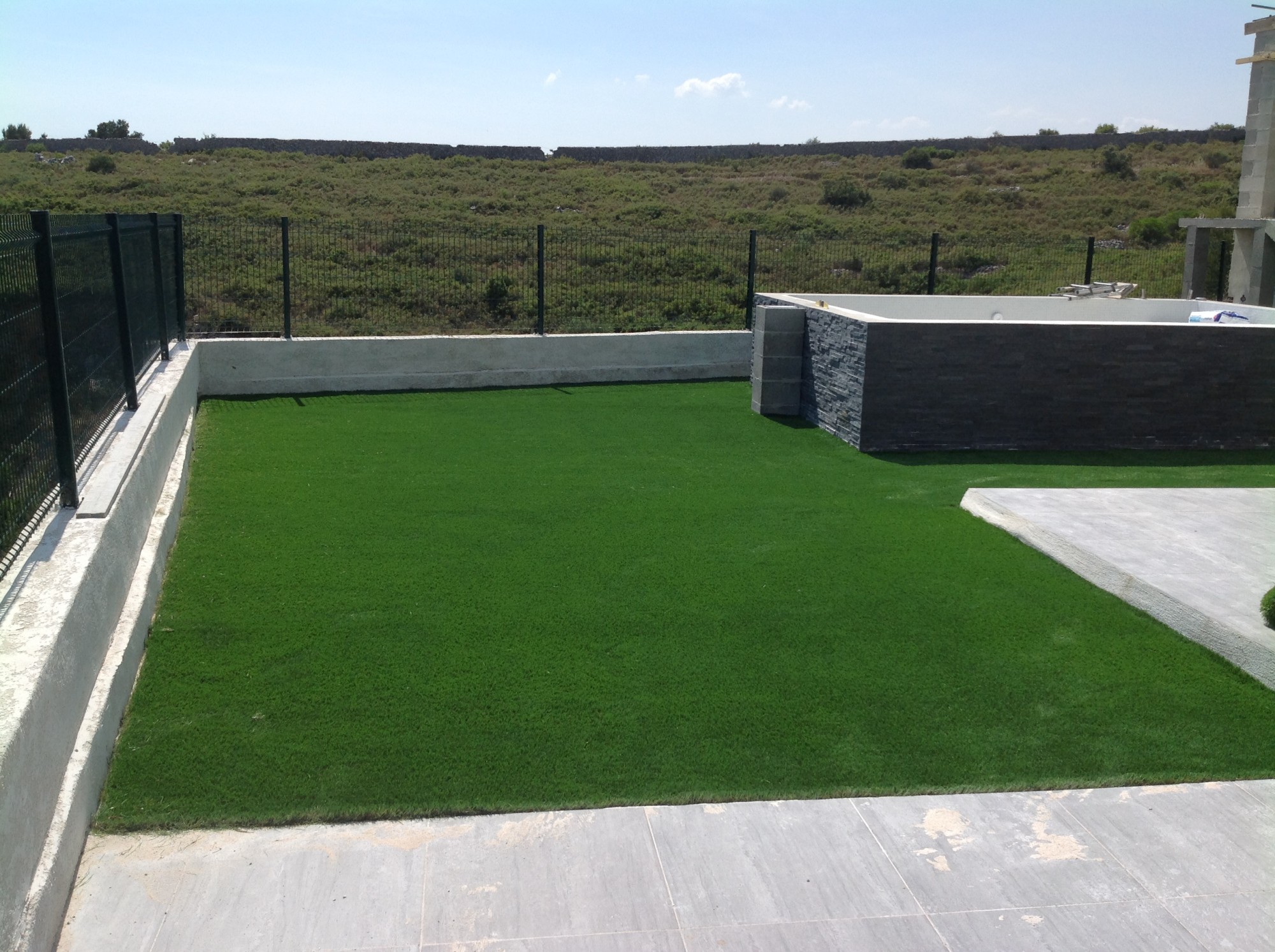 pose de gazon artificiel Marseille