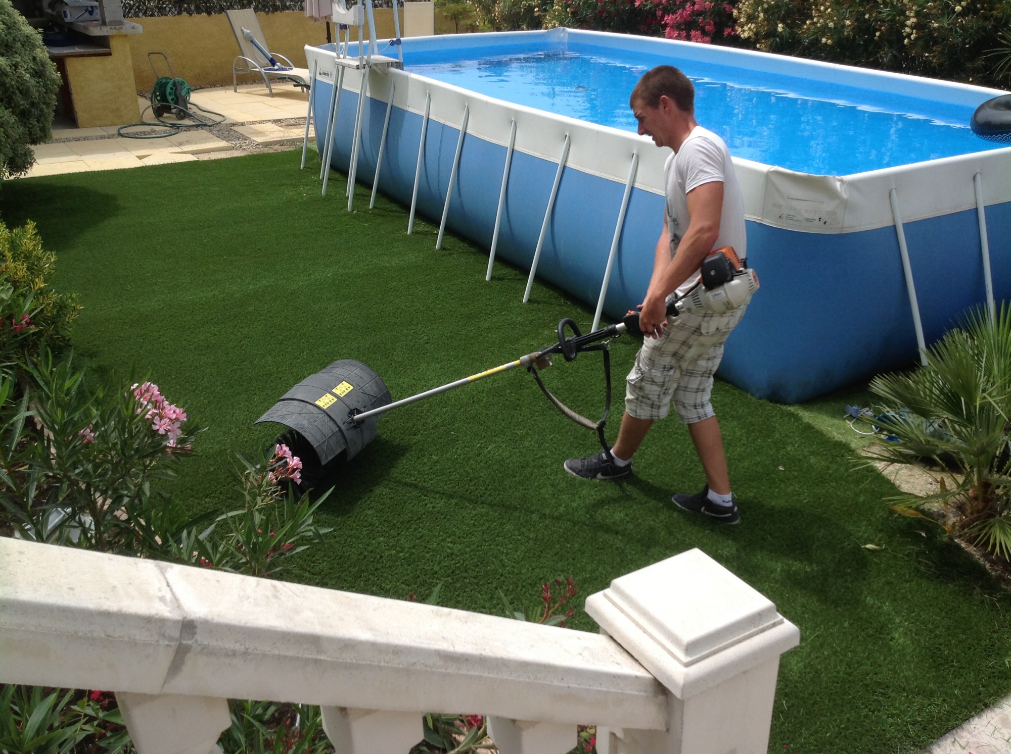Univers gazons : spécialiste du gazon synthétique à Marseille