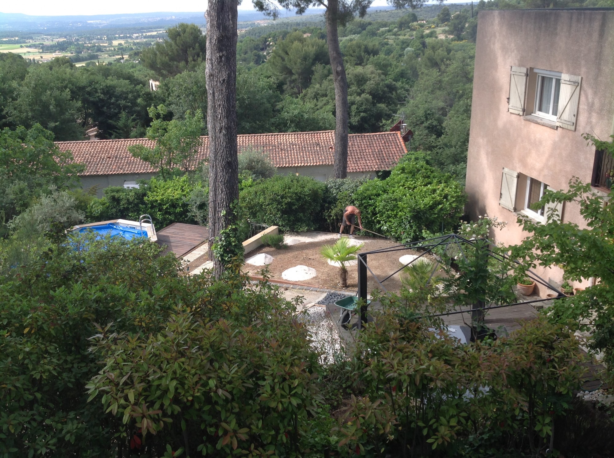 Pose d'une pelouse artificielle à Aix en Provence