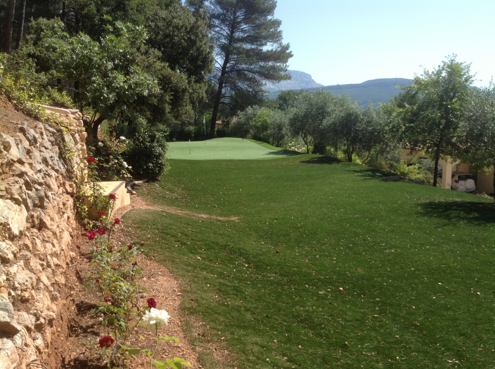 Univers gazons : spécialiste du golf synthétique