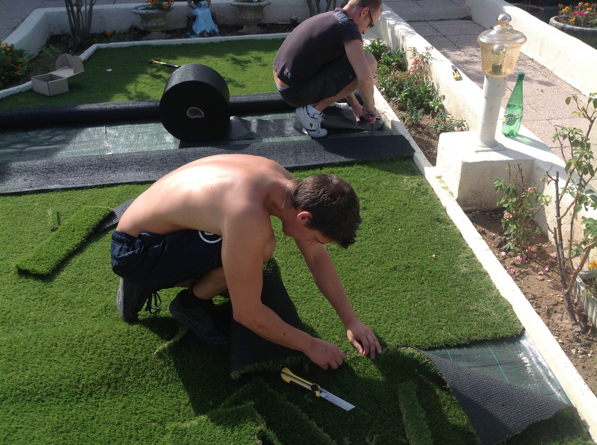 Installation de gazon synthétique à mémoire de forme à Montpellier