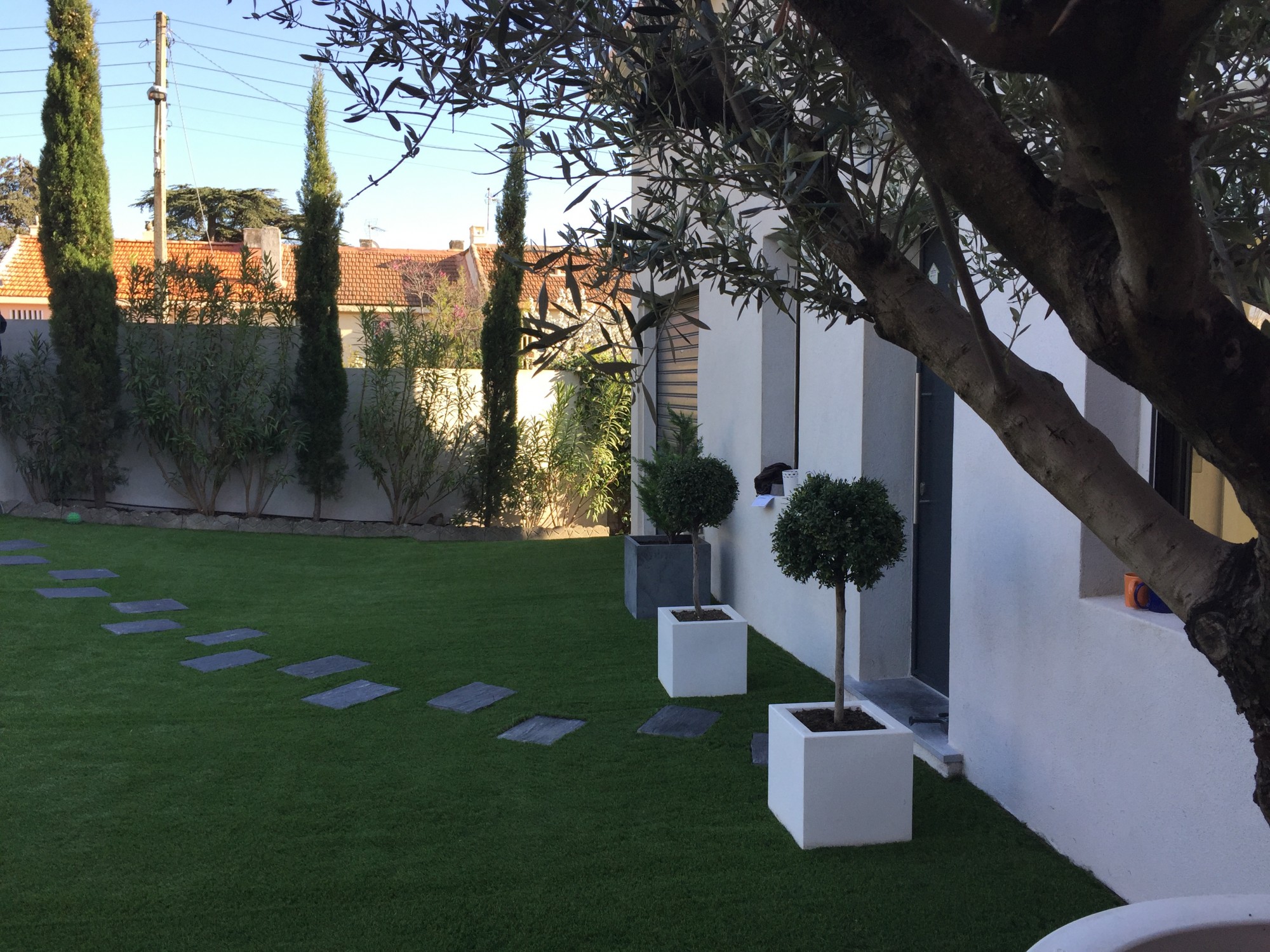 Pose gazon synthétique Aix en Provence