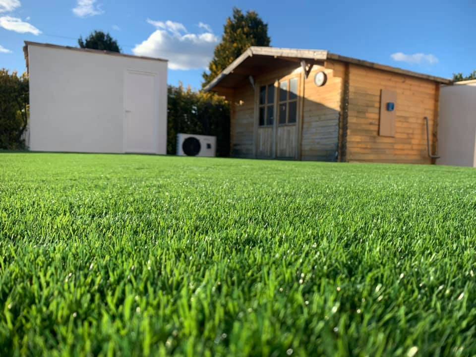 Livraison de gazon synthétique Montpellier
