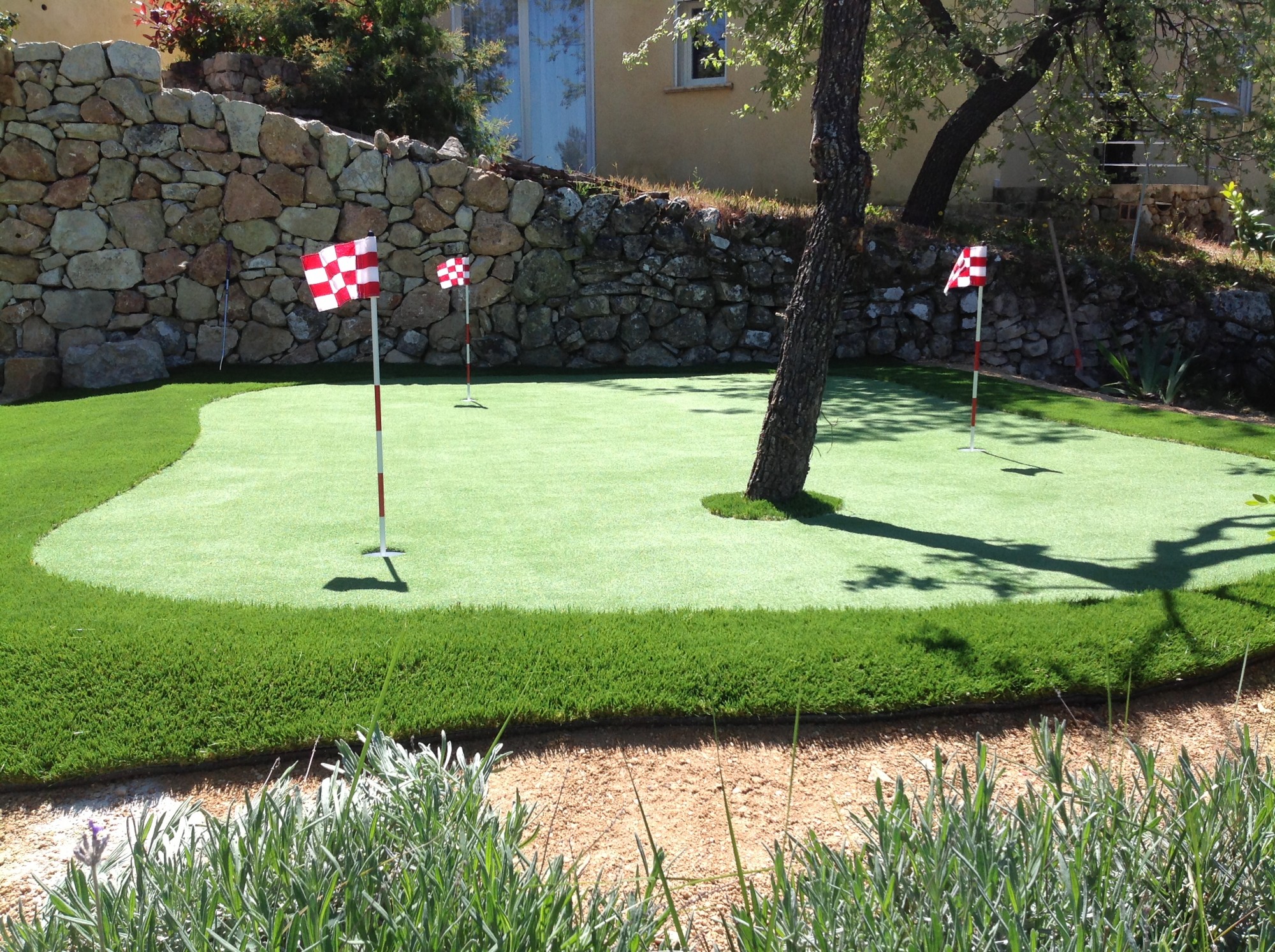 Société de vente de gazon synthétique sur Marseille (13)