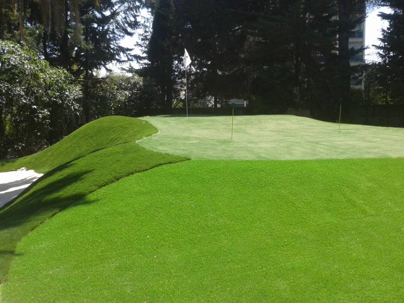 pose de gazon synthétique à Cannes