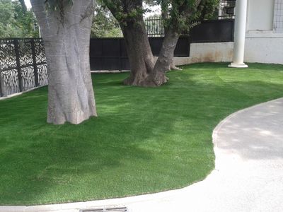 Notre zone d'activité pour ce service Gazon synthétique personnalisé logo de société