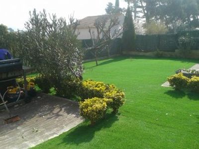 Notre zone d'activité pour ce service Gazon synthétique personnalisé logo de société