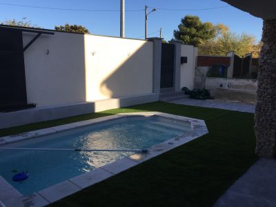 Notre zone d'activité pour ce service Gazon synthétique personnalisé logo de société