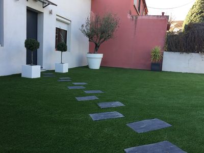 Notre zone d'activité pour ce service Acheter du gazon synthétique ultra réaliste avec texture douce pour aménagement paysager terrasse ou espace extérieur sans entretien