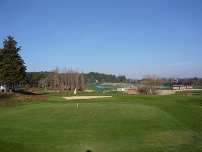 installation d'un green de golf haut de gamme à Bouc Bel Air près d'Aix en Provence